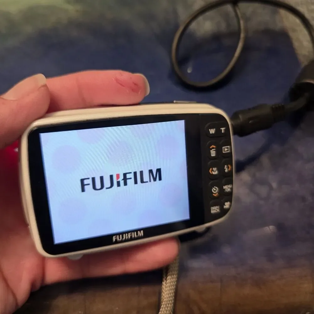 Fujifilm FinePix Z37 Pink Polka Dot Digital Camera 3x Zoom